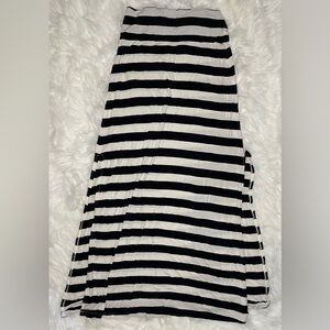 Women’s Charlotte Russe A-line Skirt w/ 2 Splits